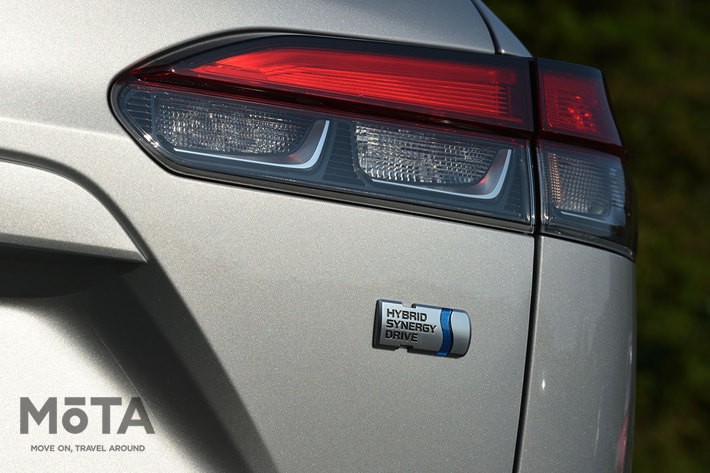 トヨタ 新型カローラクロス Z（ハイブリッド・2WD／ボディカラー：シルバーメタリック）[2021年9月14日発売]