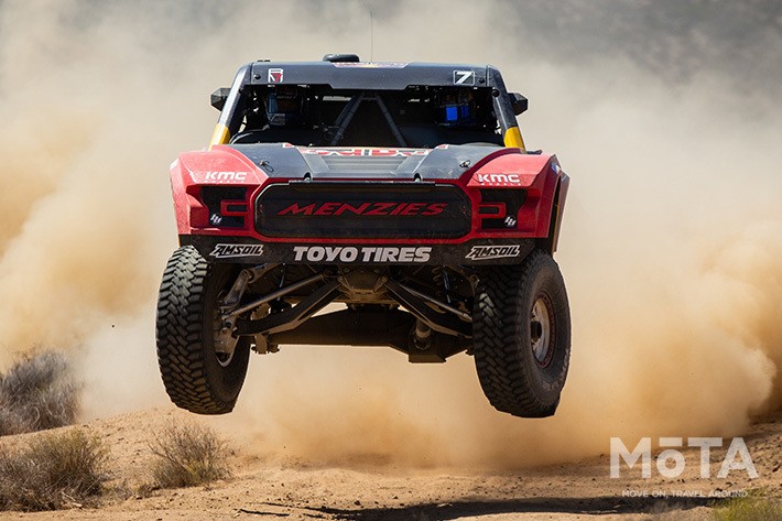 トーヨータイヤ OPEN COUNTRY装着車両「SCORE BAJA 400」総合優勝