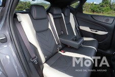 レクサス 新型NX450h＋ “version L”（ボディカラー：ソニッククロム）