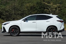 レクサス 新型NX350 “F SPORT”（ボディカラー：ホワイトノーヴァガラスフレーク）