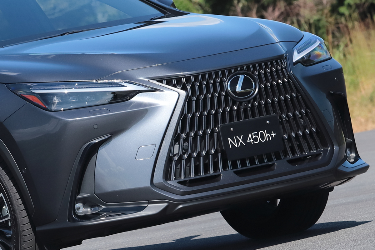 レクサス 新型nx 新しいコックピット思想でユーザビリティが向上したインパネ周り 話題を先取り 新型車解説21 Mota