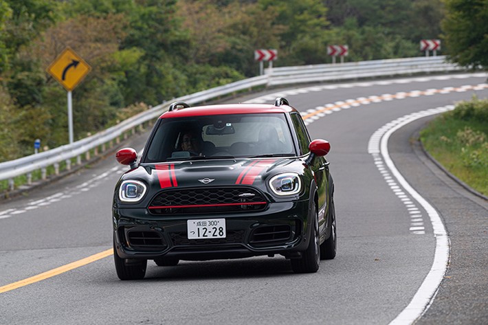 ミニ クロスオーバー JCW