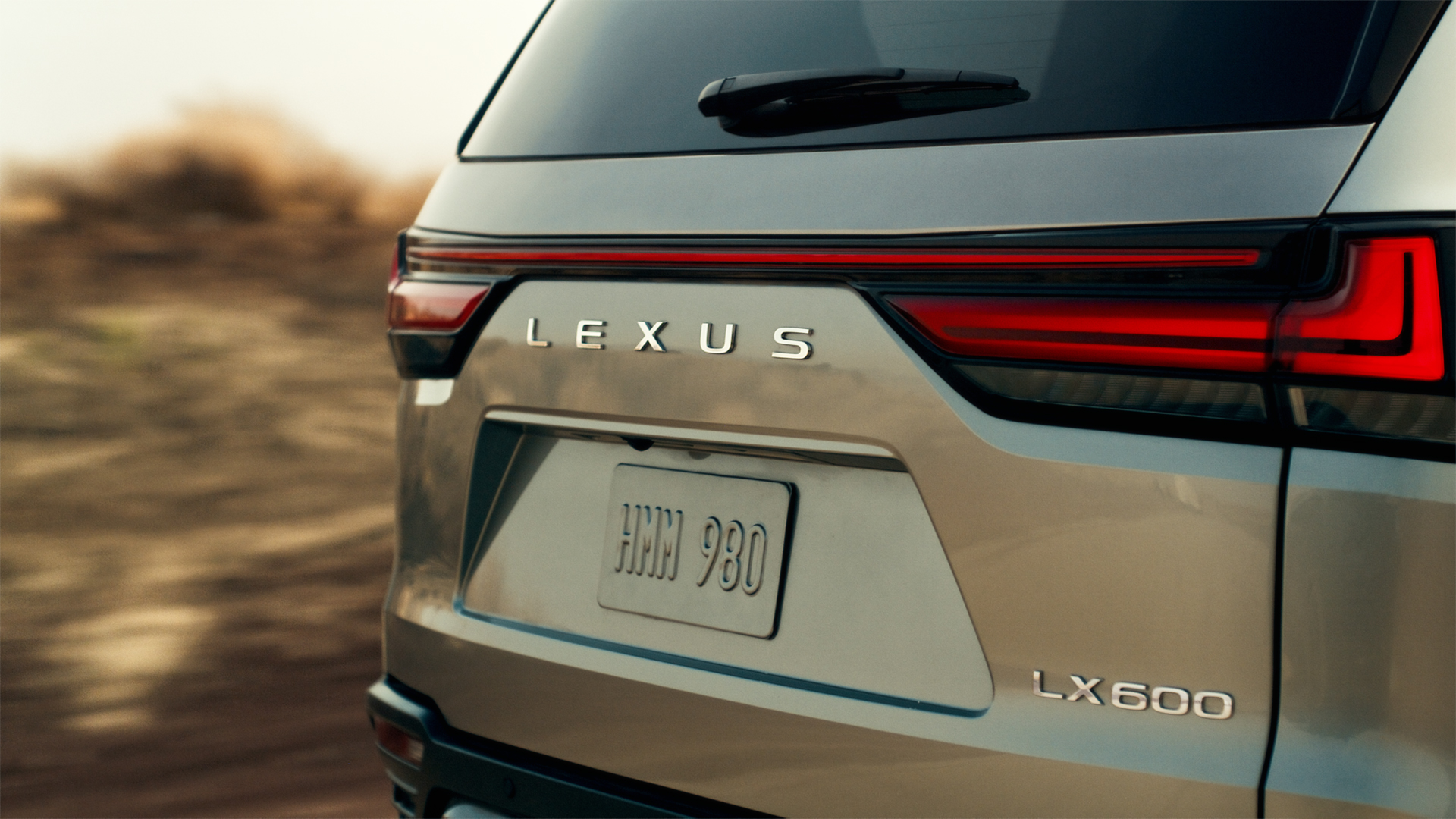 新型ランクルのレクサス版が遂に登場! 新型LX 、2021年10月14日(木)世界初披露に先駆けティザー公開|【業界先取り】業界ニュース・自動車ニュース2022国産車から輸入車まで【MOTA】 新型ランクルのレクサス版が遂に登場! 新型LX 、2021年10月14日(木)世界初披露に先駆けティザー公開|【業界先取り】業界ニュース・自動車ニュース2022国産車から輸入車まで【MOTA】