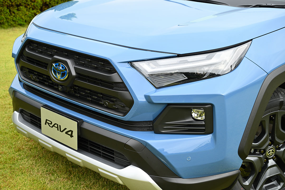 トヨタ Rav4が人気モデルになれた理由とは Suvブームだけが要因ではなかった 話題を先取り 新型車解説21 Mota