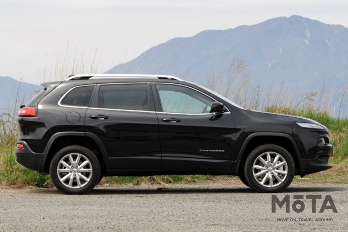 ジープ チェロキー リミテッド[2014年・KJ型（5代目）／4x4 V6 3.2リッターモデル]