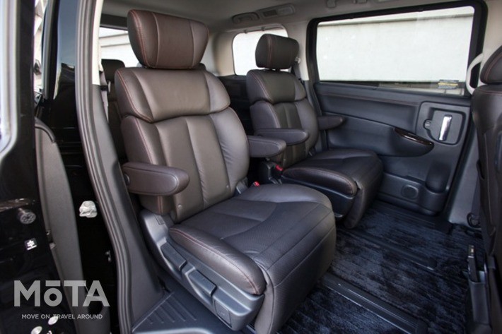 日産 エルグランド 350ハイウェイスタープレミアム（3代目・E52型・2010年8月発売）