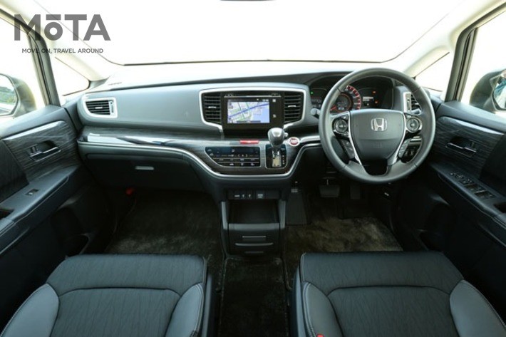 ホンダ オデッセイ アブソルート（5代目・2013年11月発売）