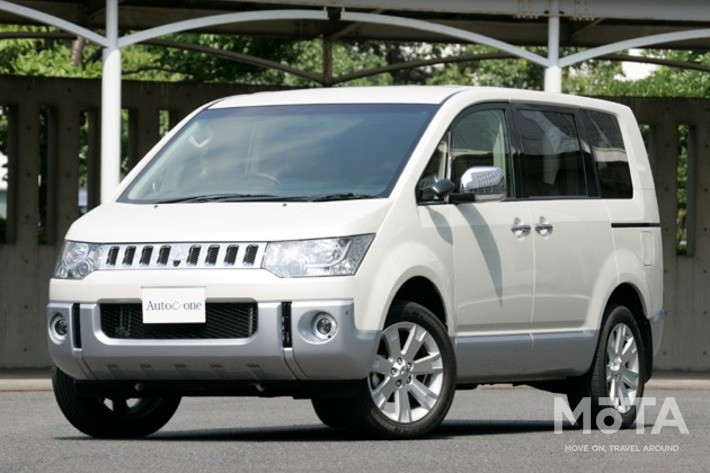 デビューから14年が経過したが、シンプルなデザインゆえ古さを感じさせない「三菱 デリカD:5」