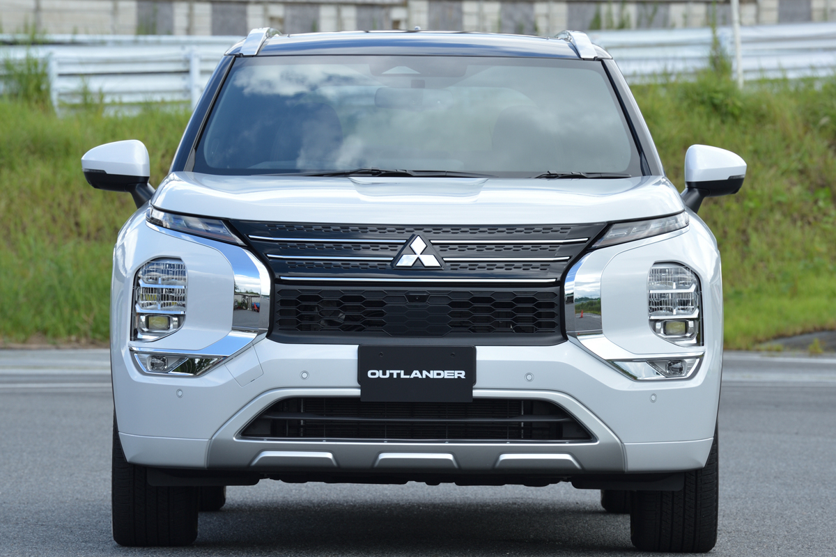 三菱 新型アウトランダーPHEVは約20万円の価格アップも納得できる