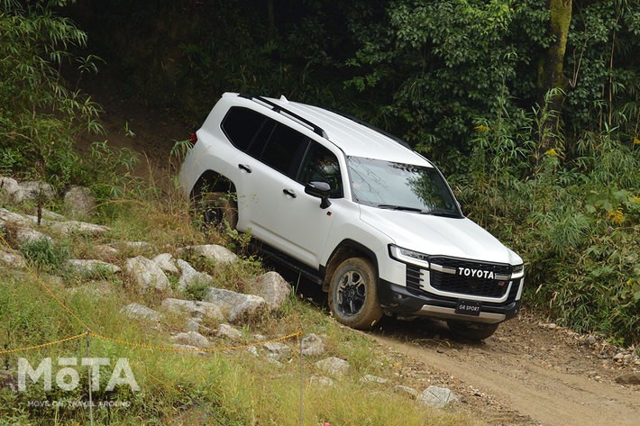 トヨタ 新型ランドクルーザー300 オフロード試乗[撮影地：さなげアドベンチャーフィールド(愛知県豊田市）]