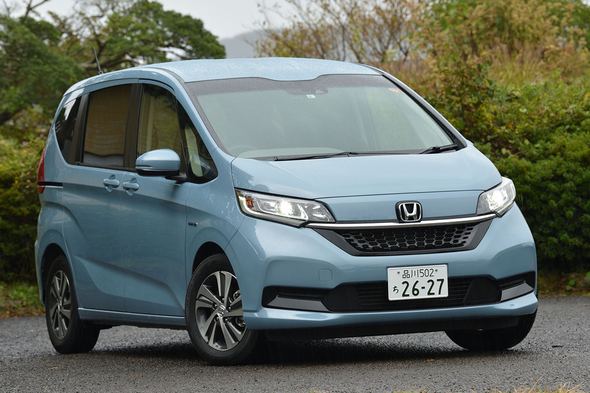ホンダ フリードとフリード 車中泊しやすいのはどっち 3列シート車でも工夫次第で車中泊は楽しめる 話題を先取り 新型車解説21 Mota