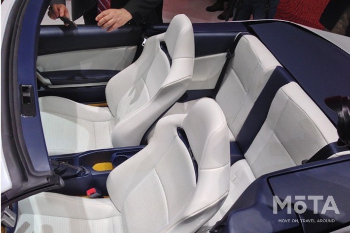 「FT-86 Open concept」[トヨタ 86（ハチロク） コンバーチブル コンセプトカー／スイス・ジュネーブモーターショー（2013年3月）出展・参考出品車]