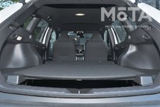 トヨタ 新型カローラクロス TOYOTA純正アクセサリー「ラゲージアクティブボックス」（2万8050円・消費税込）装着車[2021年12月発売予定]