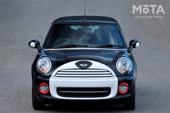 「くまモンMINI」ミニ コンバーチブル（2代目）くまモン仕様[2013年・特別仕様車]