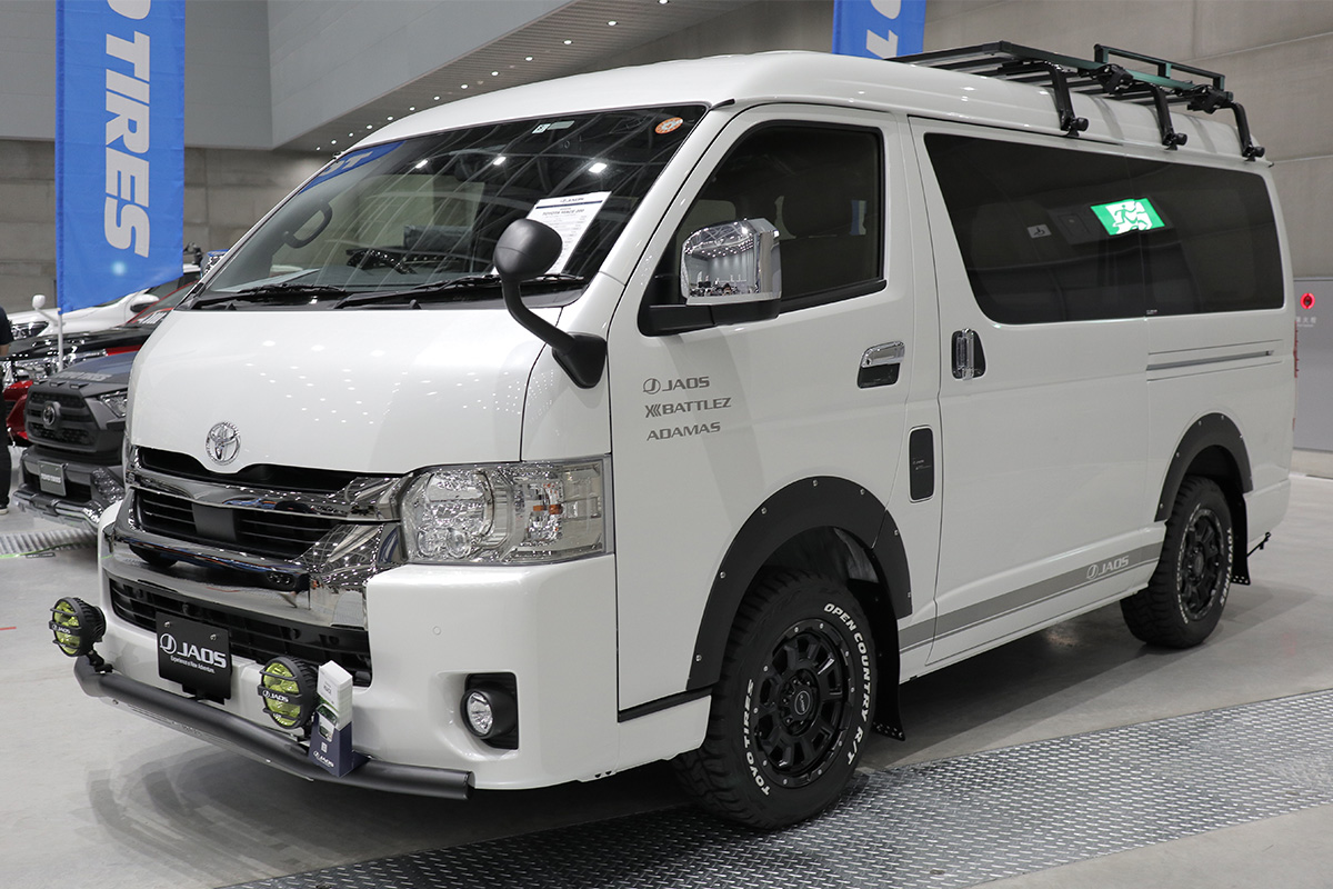 ハイラックス プラドをアゲ系 ド迫力に仕上げるパーツがjaosやm Z Speedより登場 群馬パーツショー21 現地レポート 新車 車イベント22年 Mota