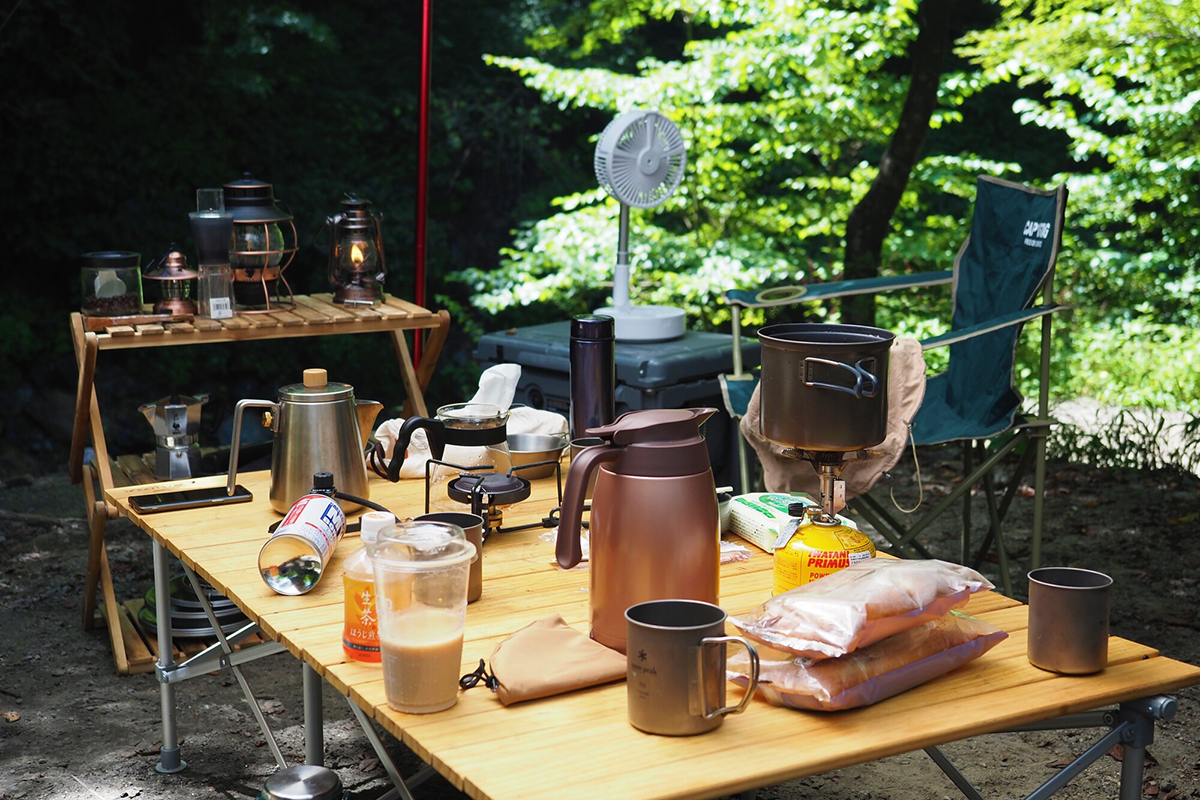キャンプの必需品 バイク旅の必需品！最低限のキャンプ道具を積んで非日常の旅へGO