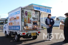 日産 NT100クリッパー「ローソン移動販売車」日産自動車イベント「＃日産あんばさだー　はたらくクルマ3」［2021年11月23日（祝）／会場：GRANDRIVE（グランドライブ／神奈川県横須賀市）］