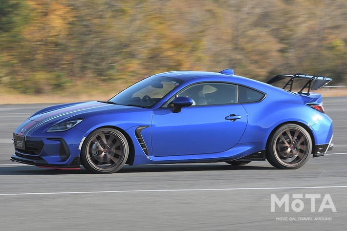 スバル 新型BRZ  STIパーツ装着車