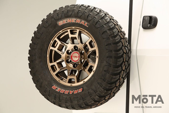 TOYOTA Tacoma Camper“Tacozilla”（トヨタ タコマ キャンピングカー“タコジラ”）[SEMAショー2021]