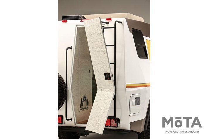 TOYOTA Tacoma Camper“Tacozilla”（トヨタ タコマ キャンピングカー“タコジラ”）[SEMAショー2021]