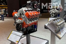 北米・SEMAショー2021会場に出展されたシボレー史上最大の新型V型8気筒 10.3Lエンジン（最高出力1000馬力）[SEMAショー2021]