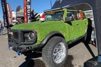 フォード ブロンコの車体にチアシードが植えられた「チア・ブロンコ」／「Freak Show Builds（フリークショービルド）」の作品[北米・SEMAショー2021会場にて]