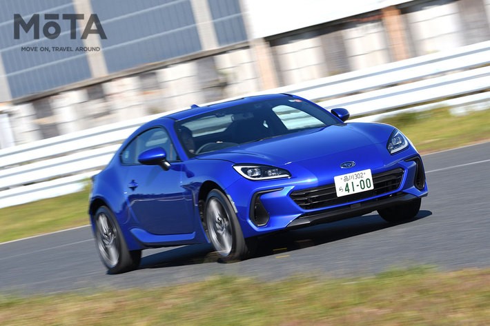 新型frスポーツカーのgr86 Brz クルマ好きじゃない 女子に訊いてみたら 意外にも デザインが高評価だった 徹底検証 21年新型車種ー試乗レポート Mota