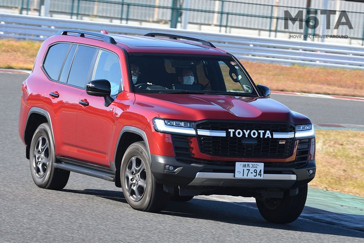 トヨタ ランドクルーザー（ランドクルーザー300）[日本カー・オブ・ザ・イヤー2021-2022 10ベストカー取材会（2021年11月24日／会場：千葉県・袖ケ浦フォレストレースウェイ）]