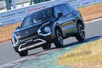 三菱 アウトランダーPHEV[日本カー・オブ・ザ・イヤー2021-2022 10ベストカー取材会（2021年11月24日／会場：千葉県・袖ケ浦フォレストレースウェイ）]
