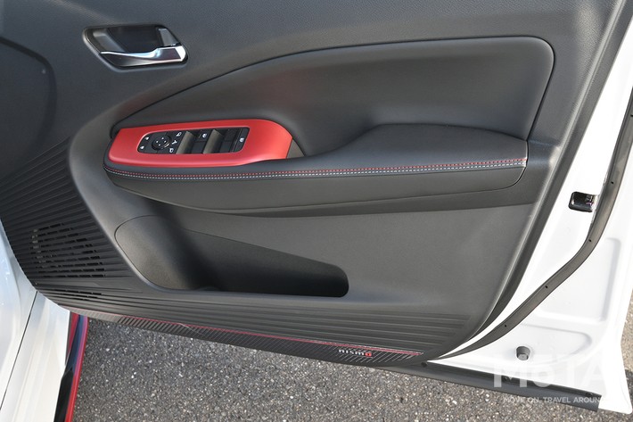 日産 ノート オーラNISMO