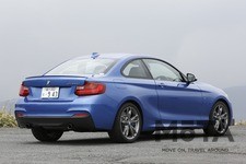 BMW 2シリーズ M235iクーペ（6MT）[ボディカラー：エストリル・ブルー／2014年発表モデル]