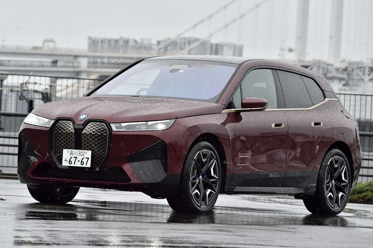 Bmw 新型ixグレード比較 価格差135万円あるが 装備の違いはほんどなし 異なるのはバッテリー容量だ 話題を先取り 新型車 解説21 Mota
