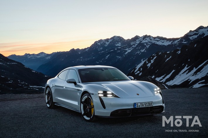 ポルシェ タイカン ターボS