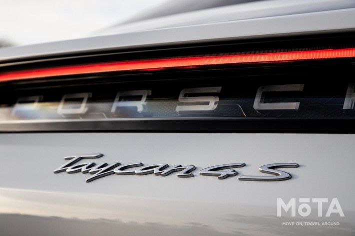 ポルシェ タイカン4S（Taycan 4S）