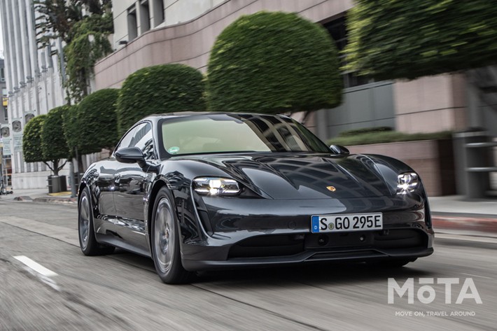 ポルシェ タイカン4S（Taycan 4S）