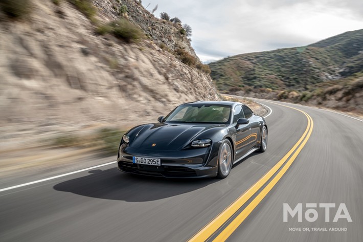 ポルシェ タイカン4S（Taycan 4S）