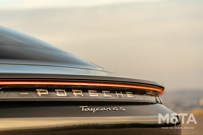 ポルシェ タイカン4S（Taycan 4S）