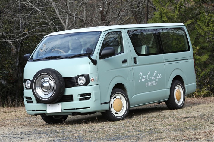 ハイエースのインテリアをアメカジテイストに 新作のヒッコリー柄デニムと上質な木製パーツでカスタム California Style Type 2 クラフトプラス Vol 10 画像ギャラリー No 1 車のパーツ カー用品などオススメの車カスタム情報をご紹介 22年最新 自動車