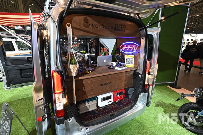 N-VAN  アッパーボード　カフェ風モザイク柄 N-VANをトレーラーカフェ風にDIYカスタム