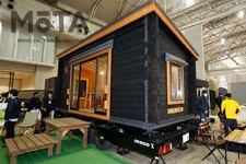 BESS「走るログ小屋 IMAGO X」【アウトドアイベント「TOKYO OUTDOOR SHOW（東京アウトドアショー）2022」／2022年1月14日（金）～16日（日）／幕張メッセ（千葉県）]