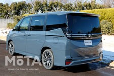 トヨタ 新型ノア／ヴォクシー「トヨタ 新型ヴォクシー Ｓ-Z（ハイブリッド・2WD・7人乗り）」[ボディカラー：マッシブグレー／2022年1月13日フルモデルチェンジ]