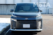 トヨタ 新型ノア／ヴォクシー「トヨタ 新型ヴォクシー Ｓ-Z（ハイブリッド・2WD・7人乗り）」[ボディカラー：マッシブグレー／2022年1月13日フルモデルチェンジ]