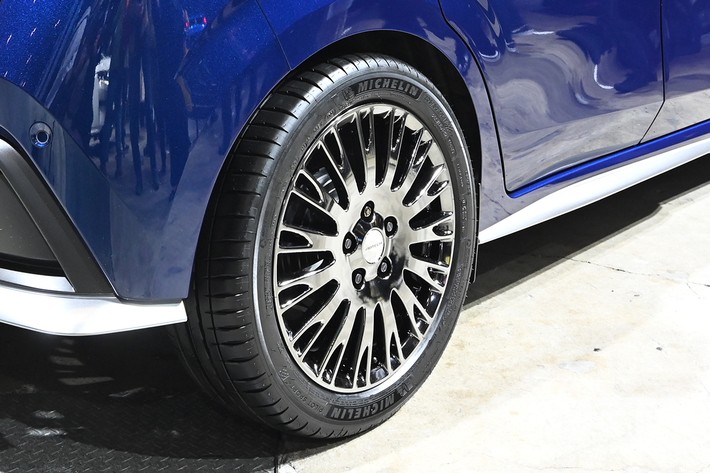 こちらはリアのタイヤ/ホイール