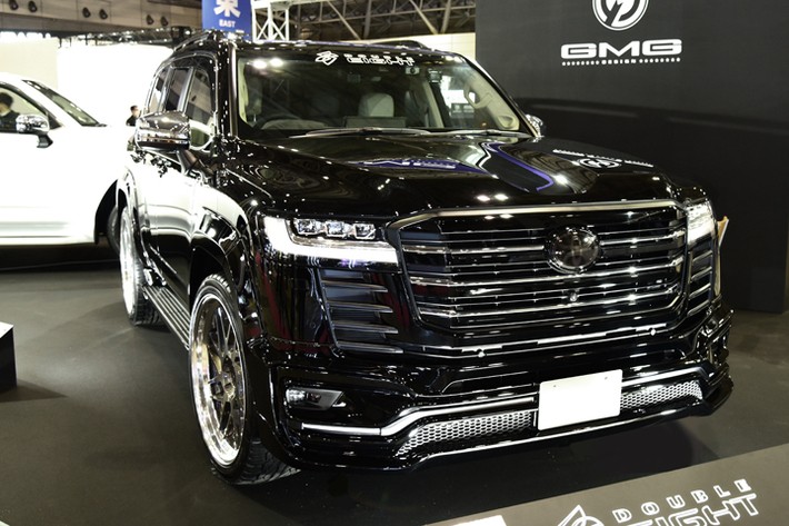『最終価格』ファミマ京商 ランクル300 フルエアロ カスタム 京商、MINI CAR＆BOOK第14弾「TOYOTA LAND CRUISER 300