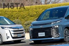 トヨタ 新型ノア／ヴォクシー（左）「トヨタ 新型ノア Z（ハイブリッド・2WD・7人乗り）」／（右）「トヨタ 新型ヴォクシー Ｓ-Z（ハイブリッド・2WD・7人乗り）」[2022年1月13日フルモデルチェンジ]