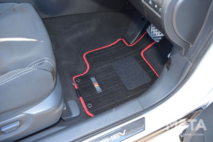 ラリーアート仕様のフロアマット