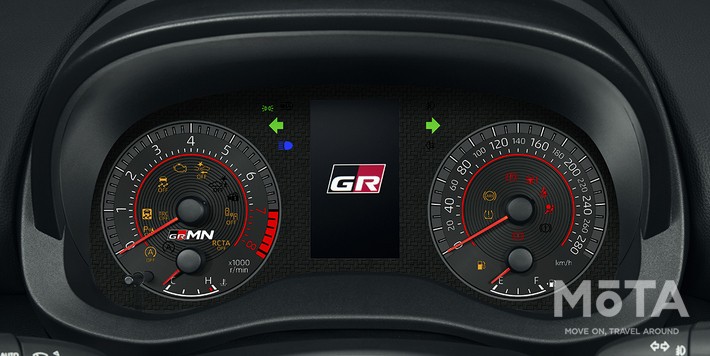 メーターもGRヤリスとは異なる仕様になっている