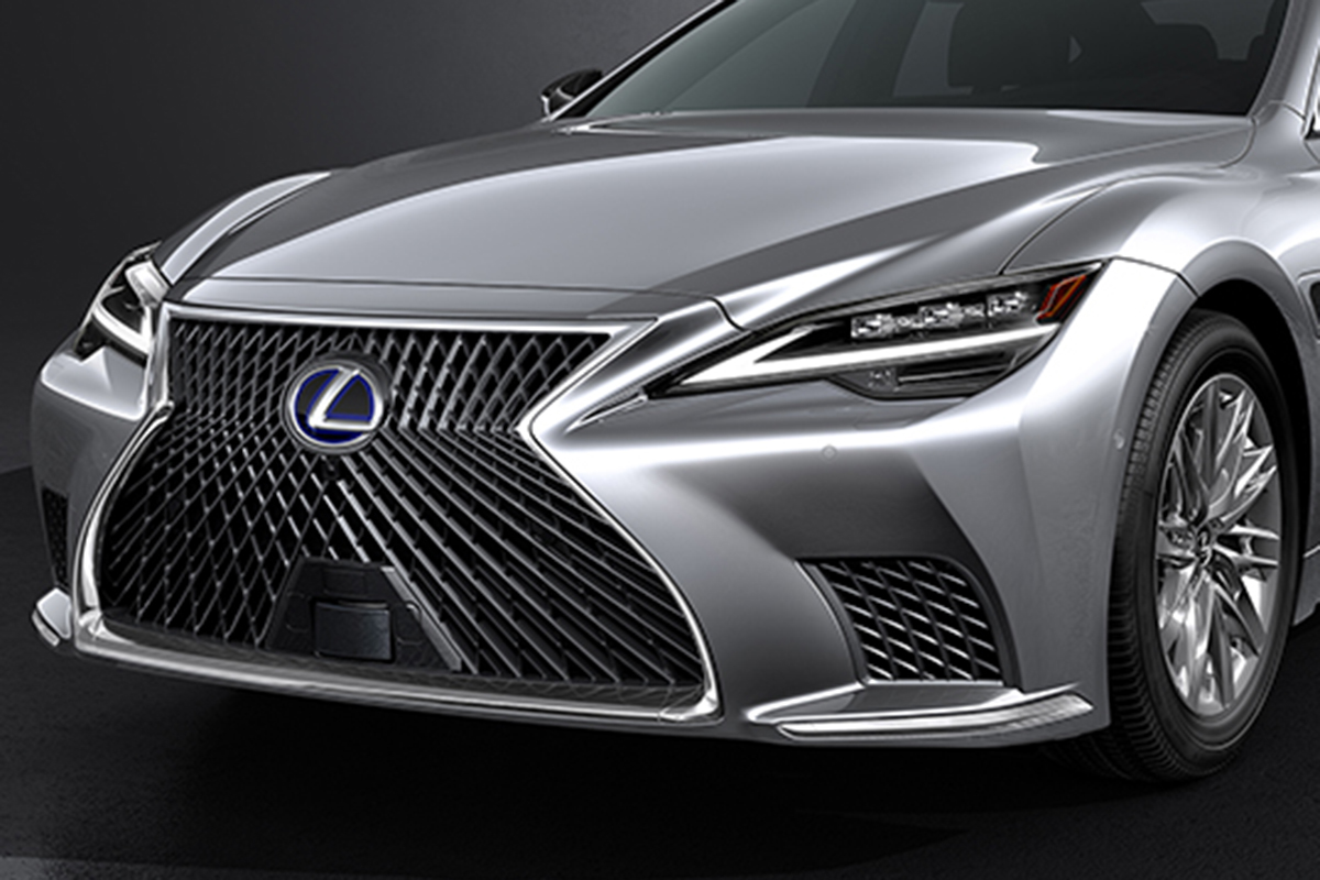 月の光に照らされた海面をイメージしたボディカラーが美しい！ オート