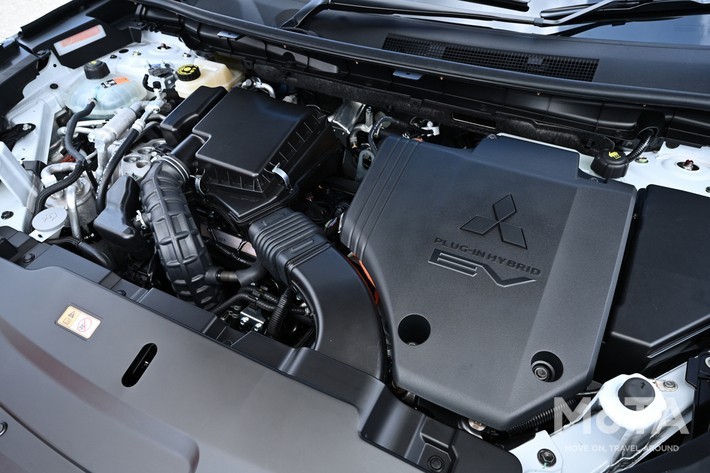 エンジンはバッテリーへの充電時と全開加速時に始動する