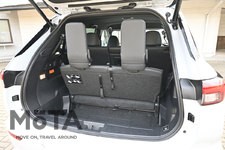 三菱 新型アウトランダー（アウトランダー PHEV） 荷室（3列目席使用時）[2021年12月16日発売]